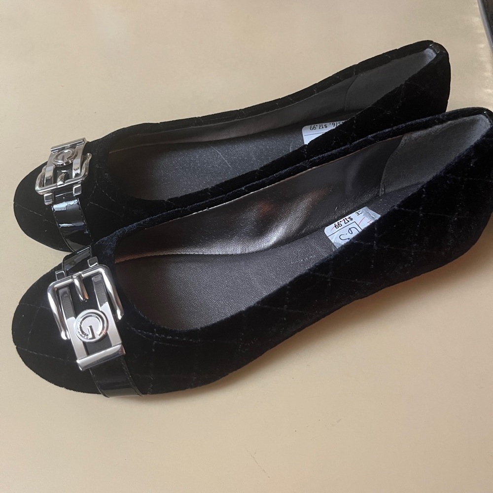 Guess Flats